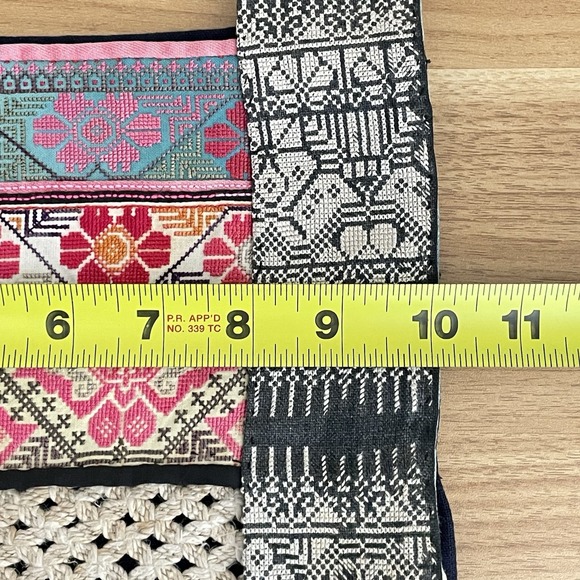 Vintage Hmong Folk Art Embroidered Wall Hanging Tapestry Fringe Textile Tribal - Picture 4 of 5